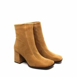 Sam Edelman Mayla Boot in Sandstone for women